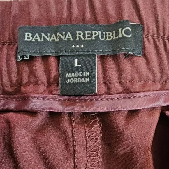 Banana Republic Lightweight Pants In Burgundy - Size L - Picture 2 of 8
